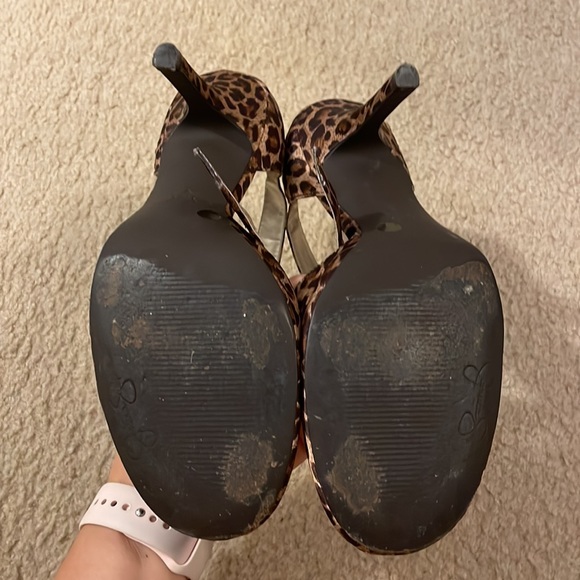 4 inch leopard print heels - Picture 4 of 6